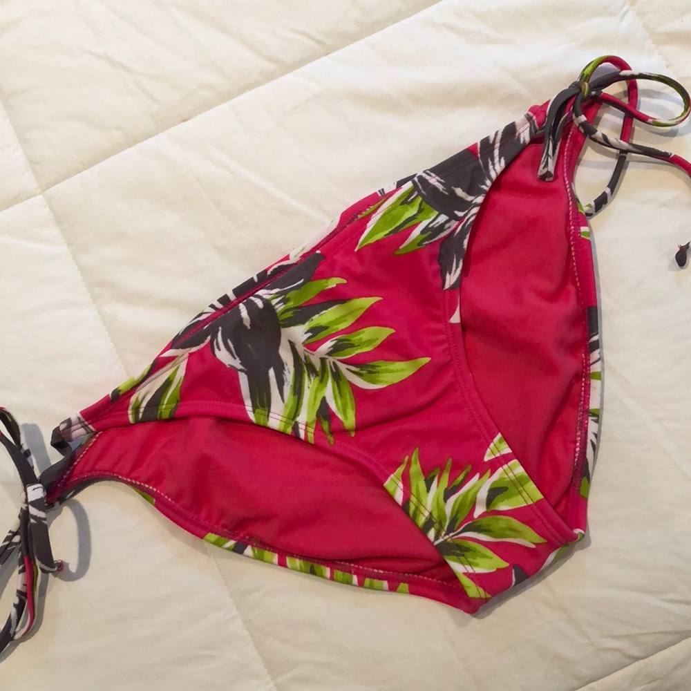 👙 NWT hot pink tie side bikini bottom